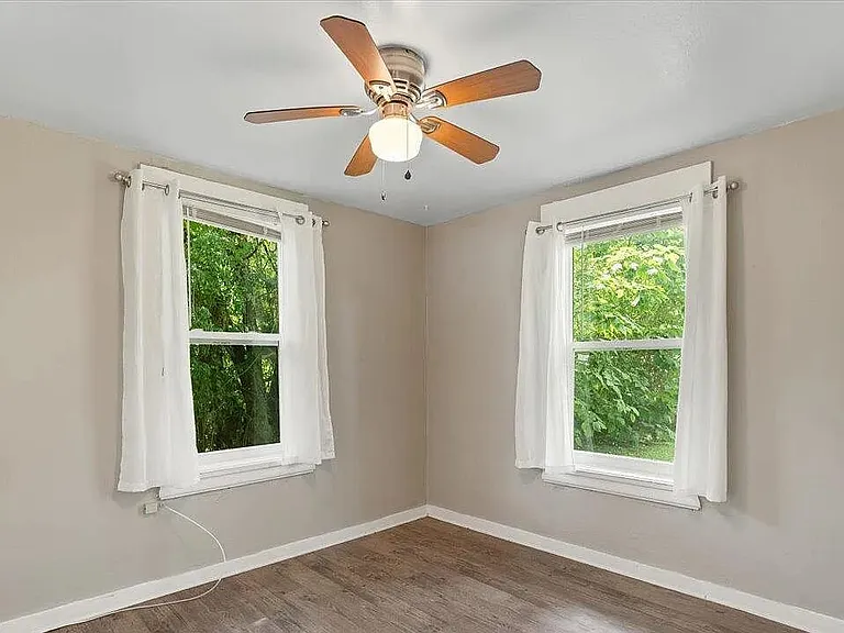 2300 Calloway Dr — Photo 10