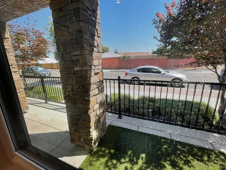 22799 Filbert St — Photo 32