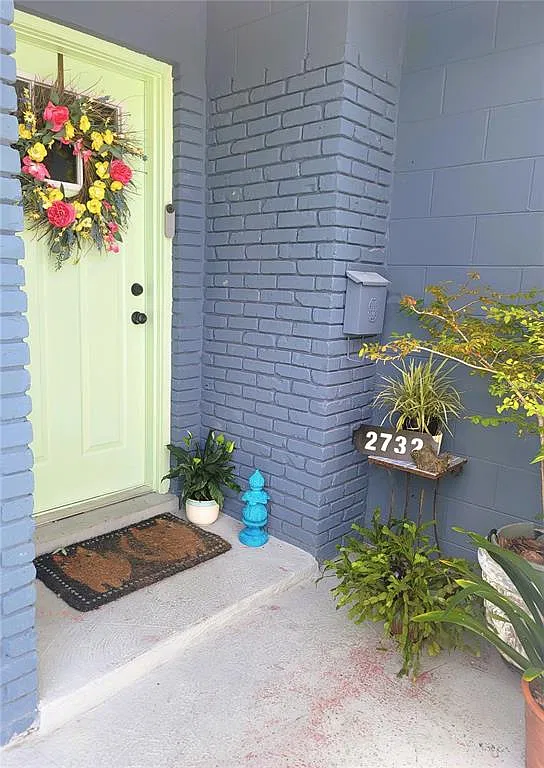 3 bed, 2.0 bath, 1340 sqft, $3,000 — Photo 1