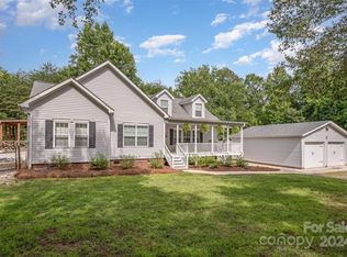 3592 Country Pine Ln, York, SC 29745