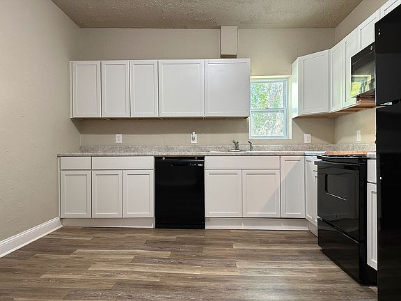 2nd image of 803 E Court Ave