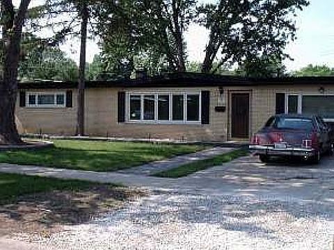1st image of 7812 W 97th Pl