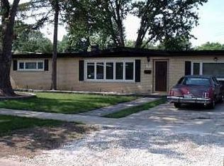 7812 W 97th Pl, Hickory Hills, IL
