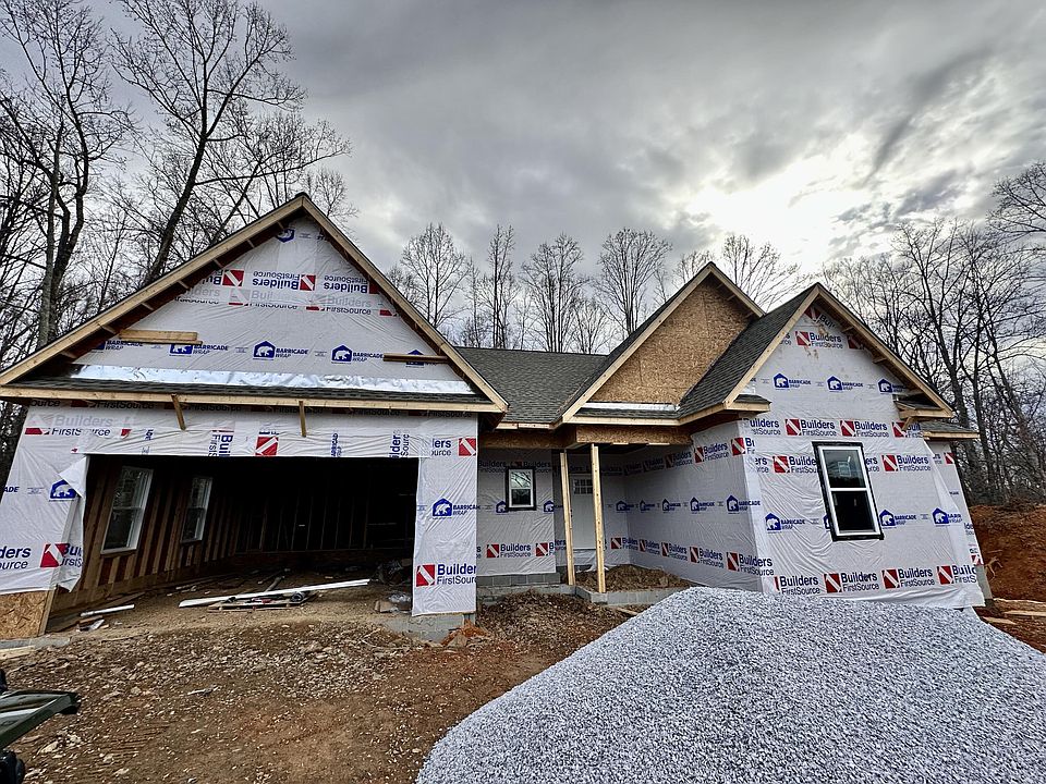 2nd image of 301 Sycamore Dr