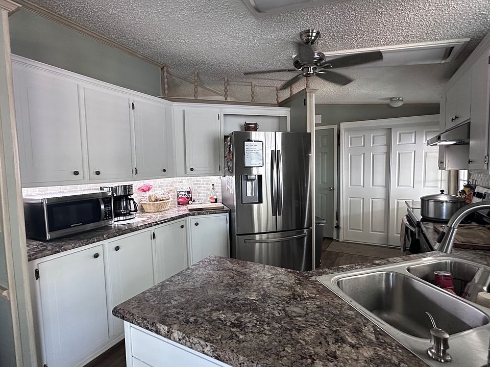 1st image of 15834 Shoreline Blvd
