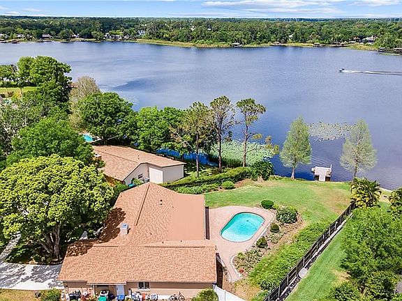 3rd image of 8798 Pine Barrens Dr