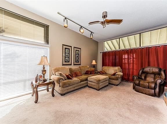 5th image of 734 Heights Dr