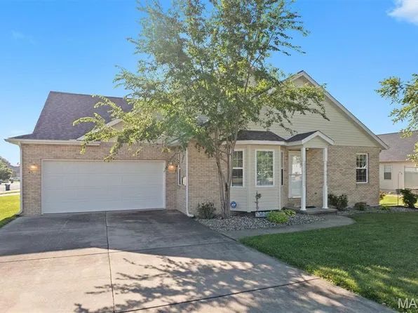45 Chase Way, Highland, IL 62249