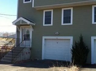 48 Pine Hill Rd, Worcester, MA 01604
