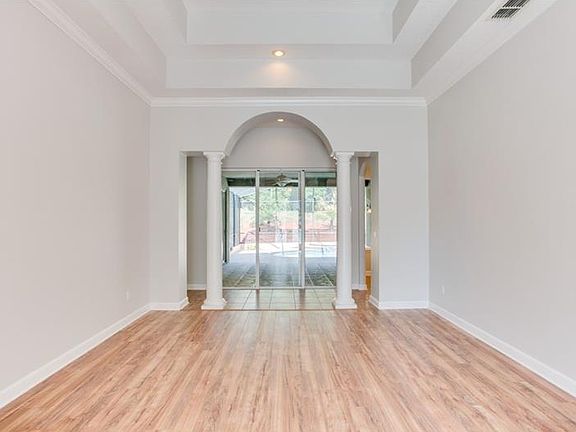 5th image of 2107 Stillington St