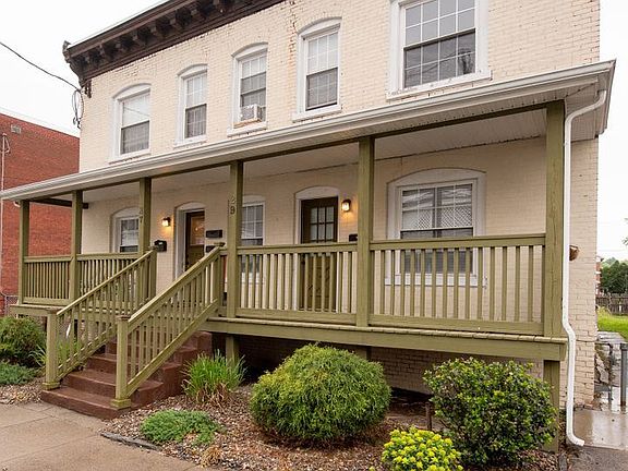 3rd image of 29 Leonard St #B