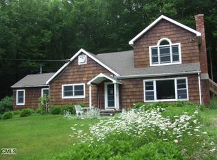 126 Hanover Rd, Newtown, CT 06470