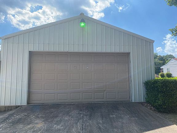 Huge shed or shop