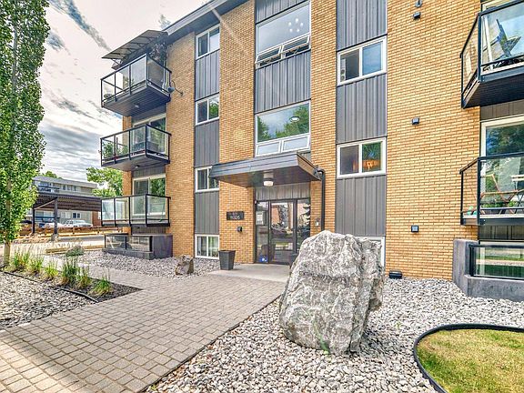 3rd image of 11325 103rd Ave NW #202