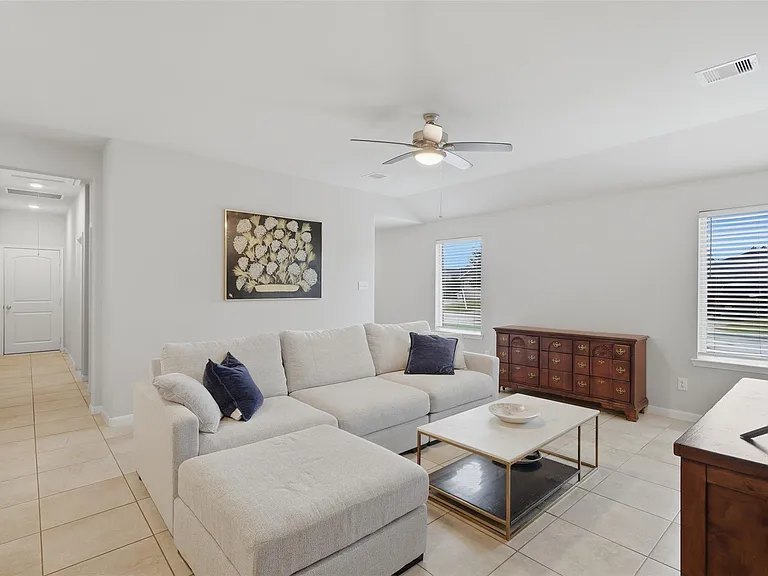 21403 Bluebonnet Cove Ct — Photo 4