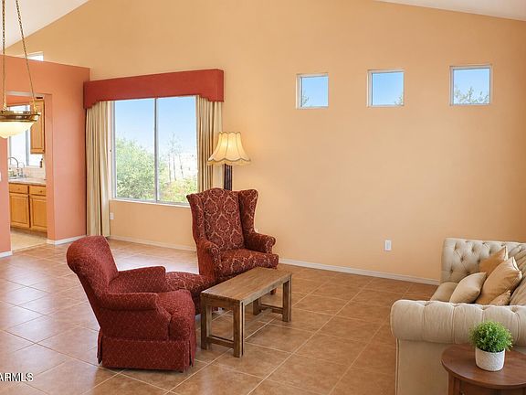 3rd image of 330 S DESPERADO Drive