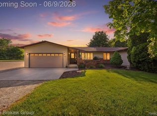 5461 N Henderson Rd, Davison, MI 48423