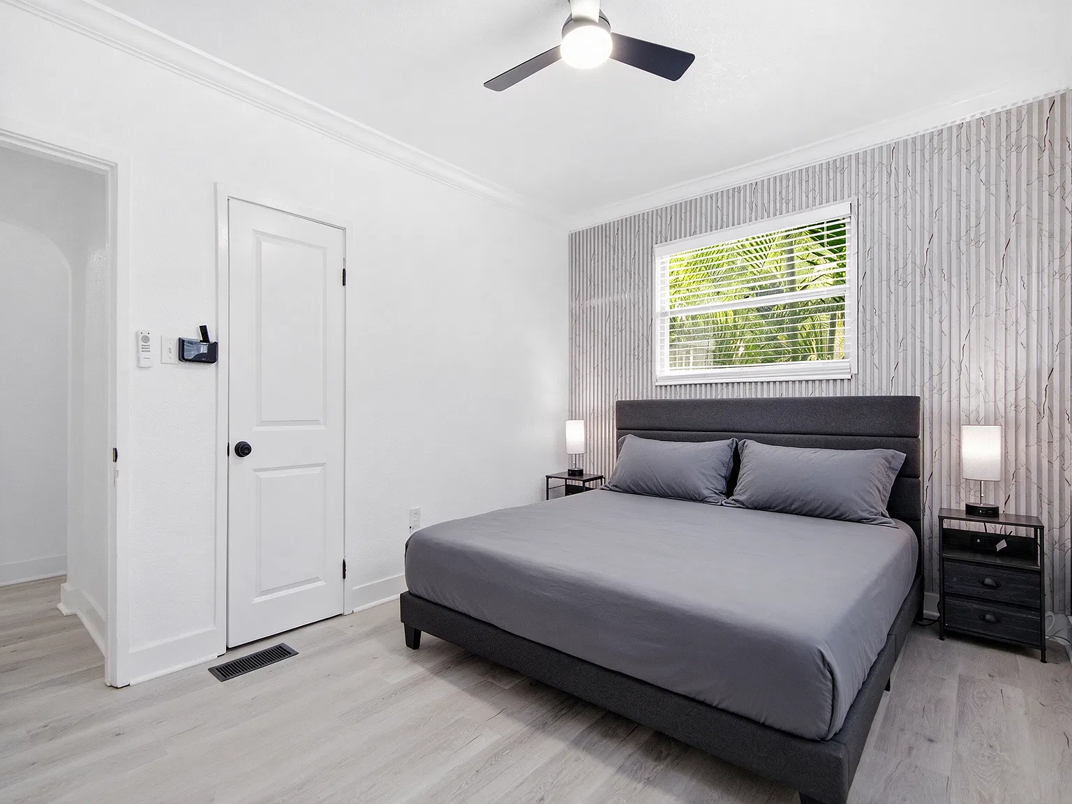 2 bed, 750 sqft, $1,790 — Photo 3