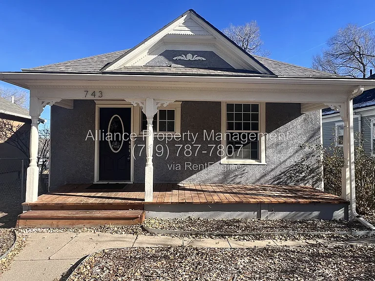 743 N Walnut St — Photo 2