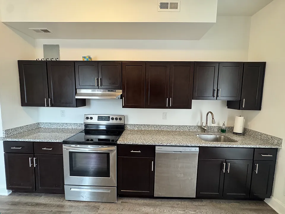 1230 Saint Paul St #4