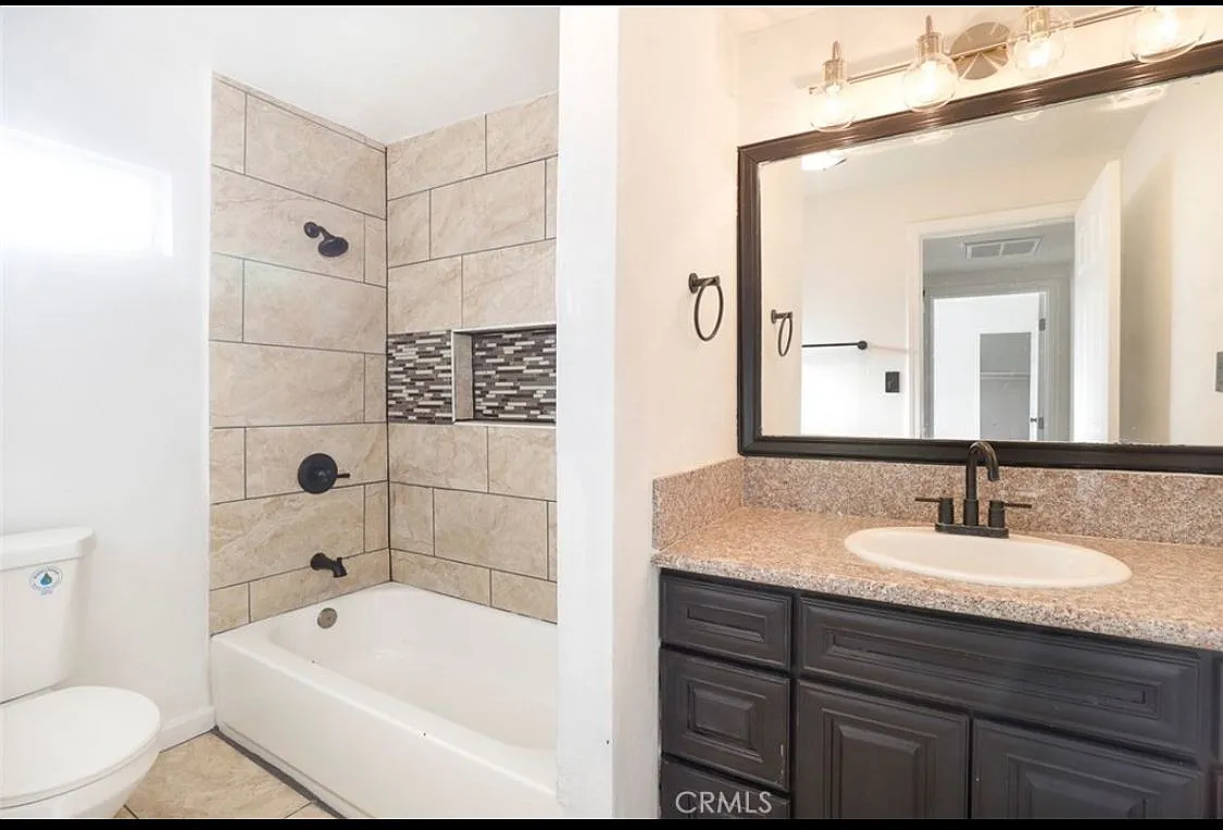 3 bed, 1.0 bath, 1020 sqft, $1,695 — Photo 4
