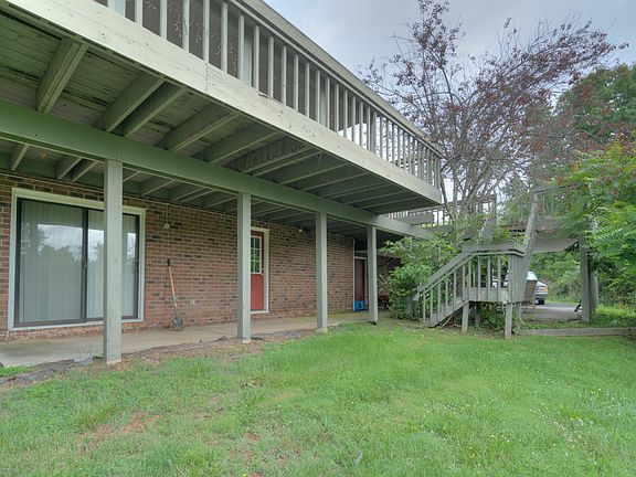 4th image of 102 Charmont Dr