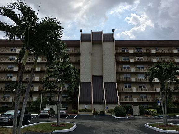 2nd image of 3150 W Rolling Hills Cir APT 106