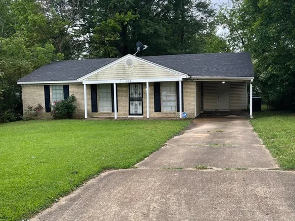 213 Hillbrook Dr, Southaven, MS 38671