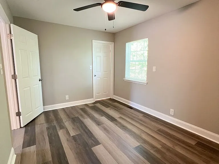 105 Wilson Ct — Photo 16