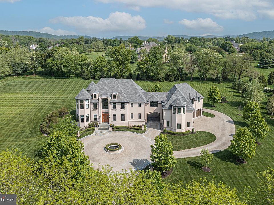 1st image of 1 Vintage Farm Ln