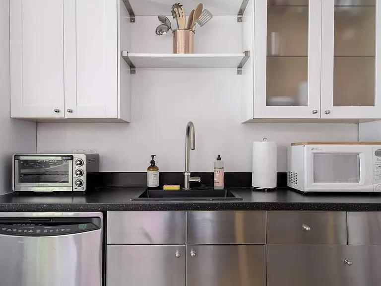 732 Marco Pl — Photo 14