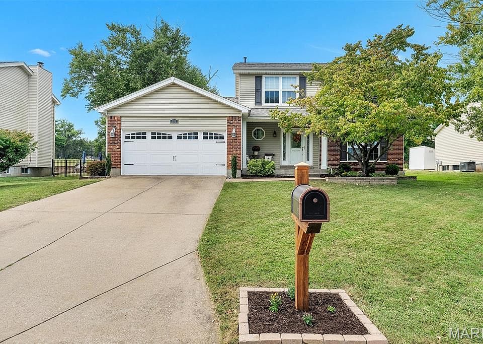 1st image of 923 Haversham Dr