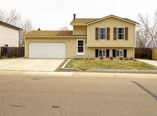 8956 W Teton Cir, Littleton, CO 80128