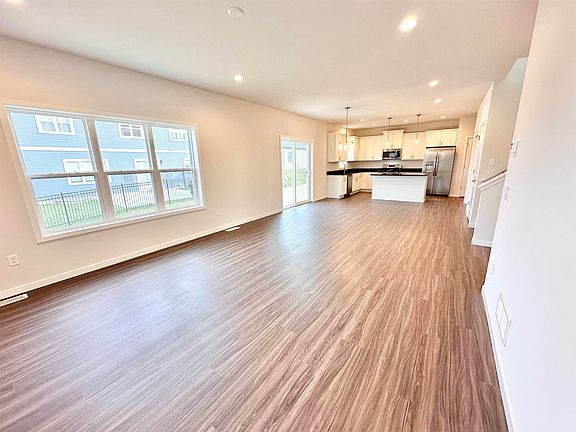 4th image of 2324 Odegard Dr