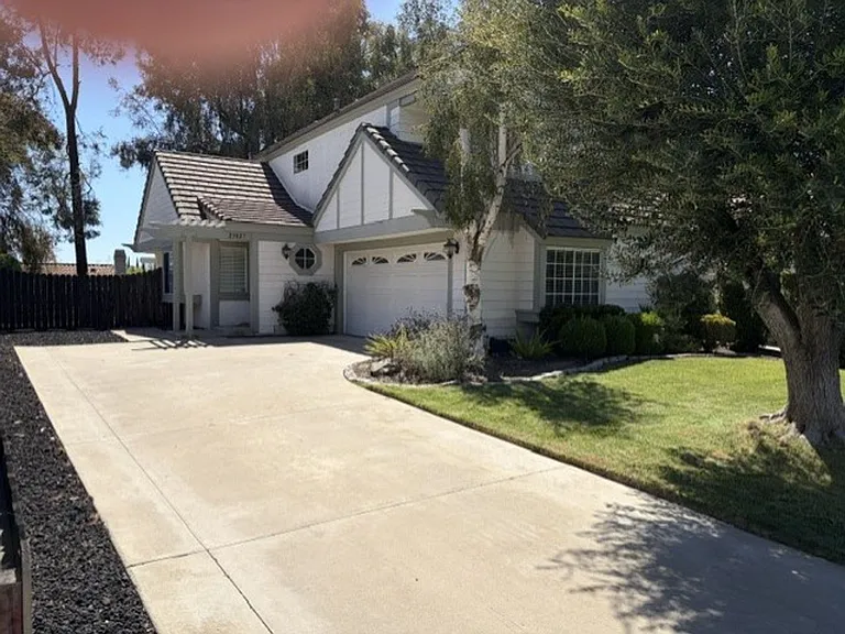 23827 Falconer Dr — Photo 2