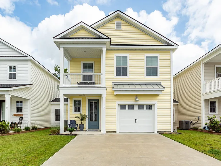 121 Hawthorne Landing Dr — Photo 1