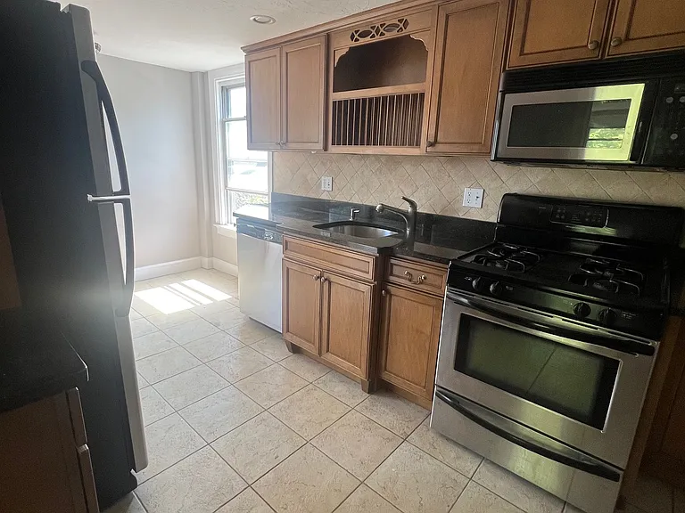 79 Elm St #1 — Photo 9