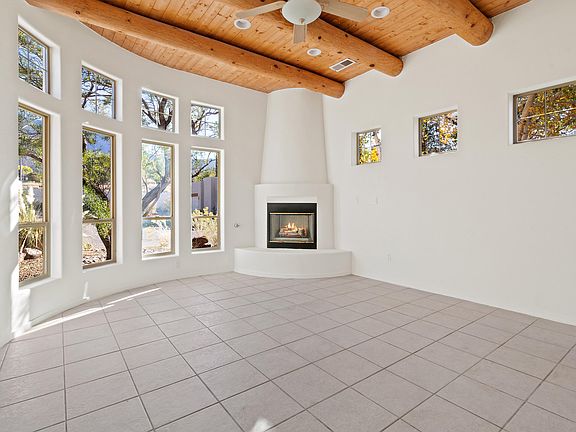 4th image of 12709 Carmel Ct NE