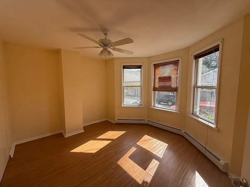 18 Bostwick Ave