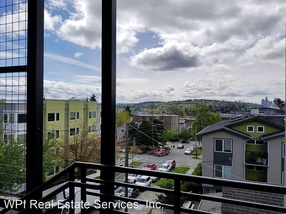 1st image of 4315 7th Ave NE APT 405