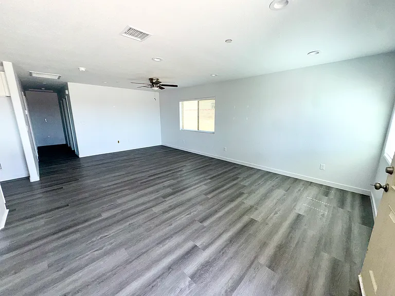 7343 Dogwood Ave — Photo 5