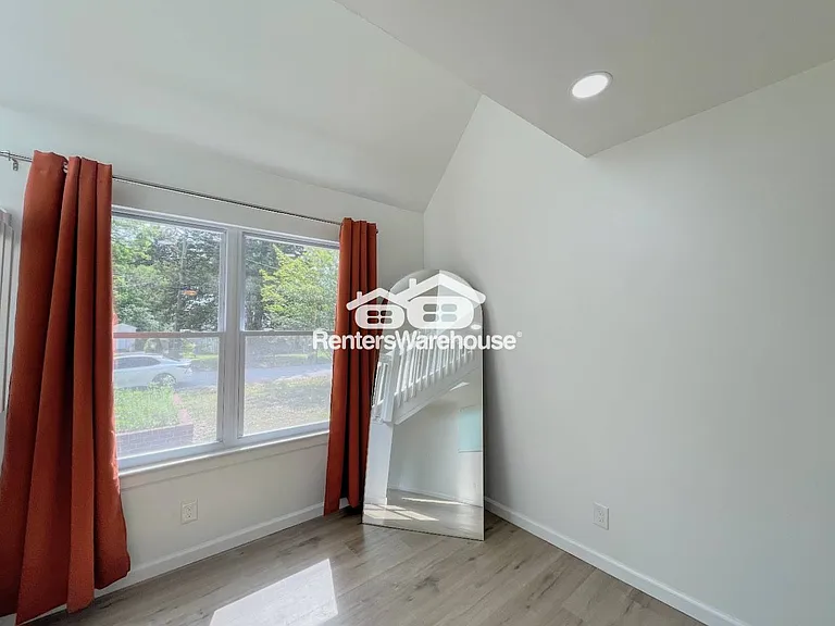 613 Delaware Ave — Photo 10