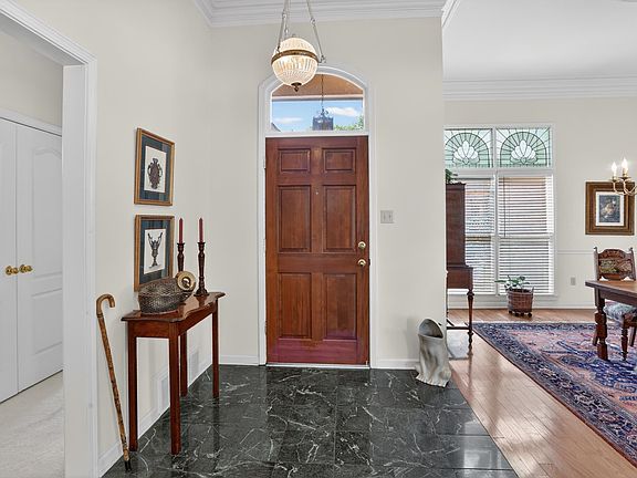 3rd image of 1037 Mirror Lake Ln