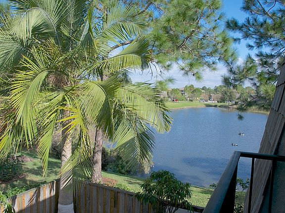 3rd image of 5272 Willow Ct #517