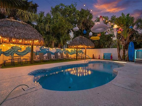 5th image of 527 Beach Rd