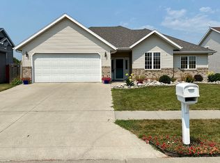 3242 7th Ave N, Moorhead, MN 56560