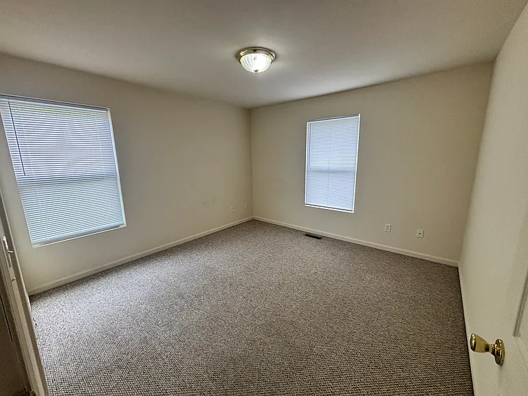 1329 Fraternity Village Dr — Photo 8
