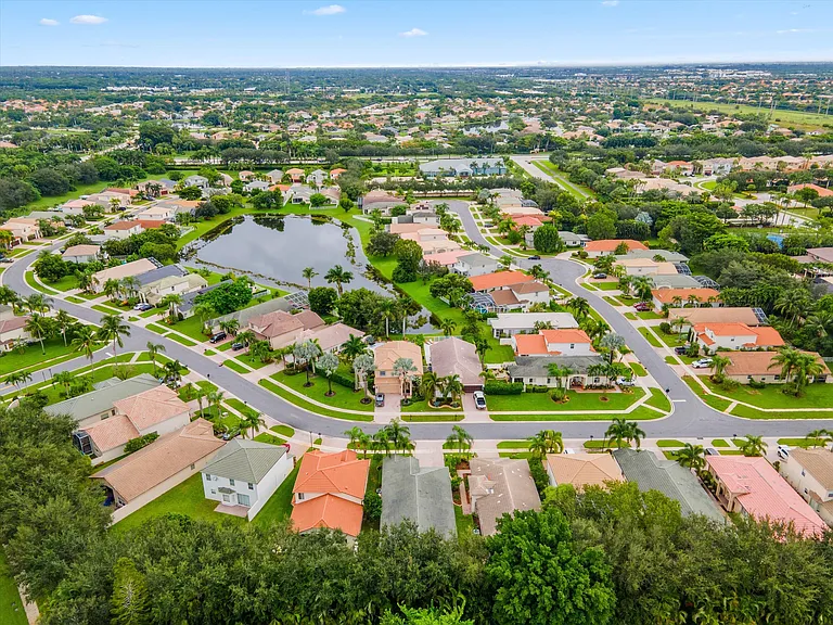 4221 Bluff Harbor Way — Photo 40