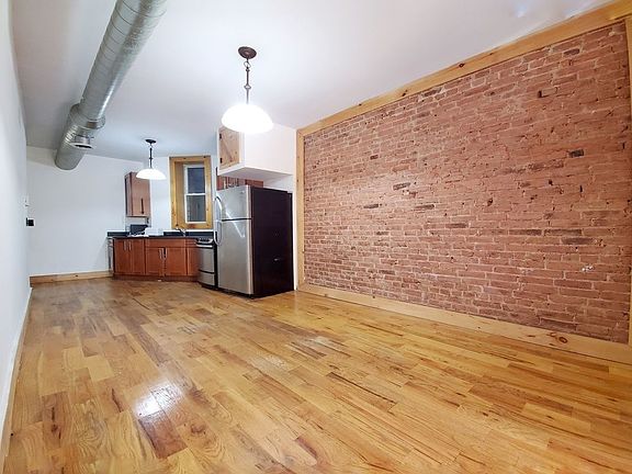 2nd image of 645 Willoughby Ave APT 1R