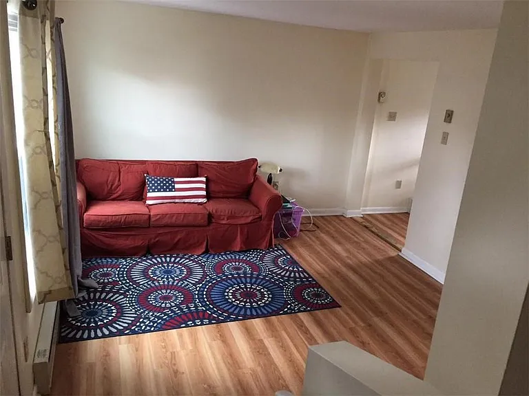 27 Weaver Ave #A — Photo 4